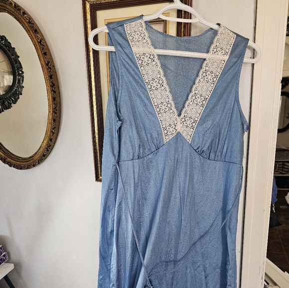 Sky Blue Deep V Slip Dress 1960s style 💙 - Picture 5 of 6